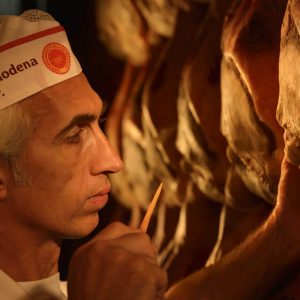 2019_04_thumbnail.psd_0013_News - 06 aprile 2018 Prosciutto di Modena DOP- nel 2017 prodotti 70.000 prosciutti